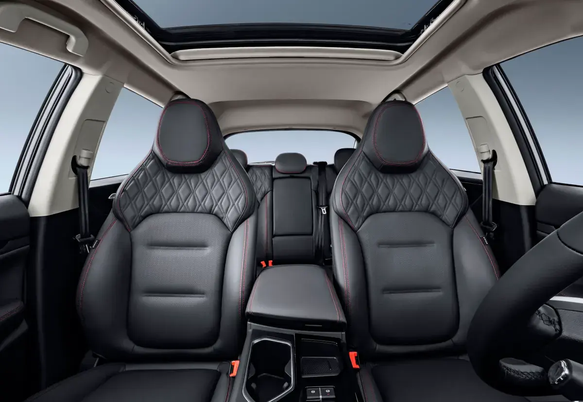 JETOUR X50 — detalle de diseño y confort