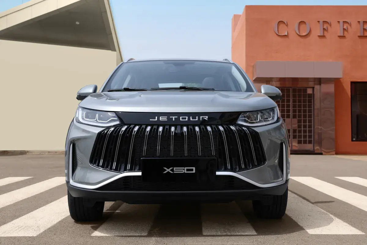 JETOUR X50 — detalle de diseño y confort